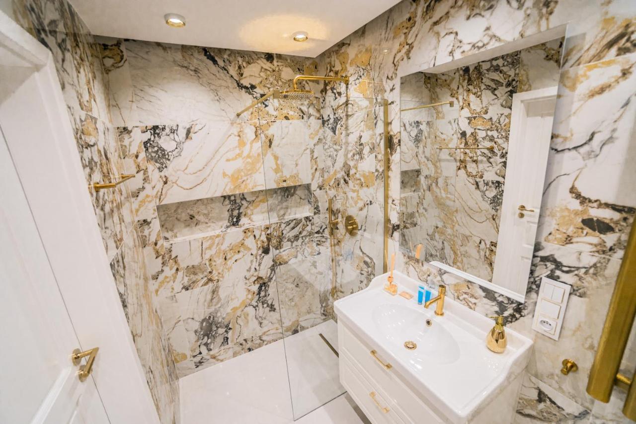 Kazimierza Wielkiego Luxury Apartment كراكوفيا المظهر الخارجي الصورة